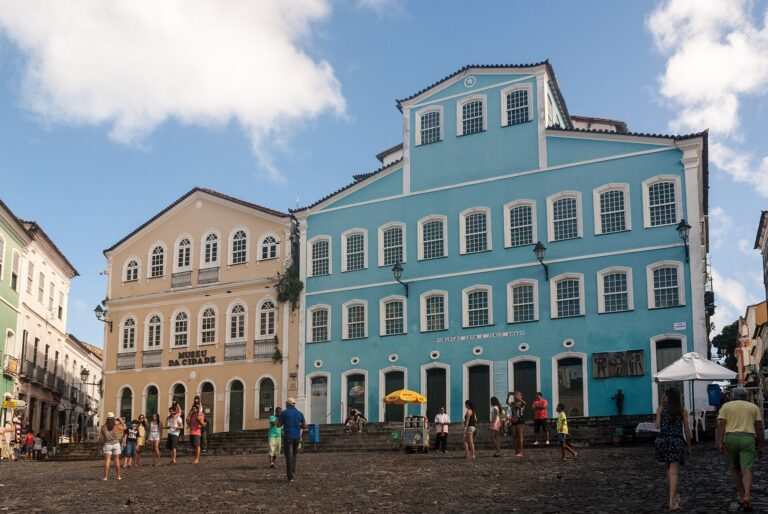 Consultar placa na Bahia: os apps do histórico do veículo