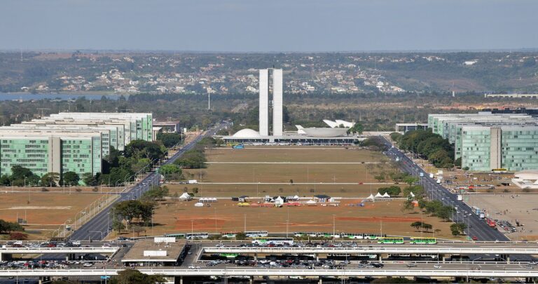 Consultar placa no Distrito Federal: os apps do histórico