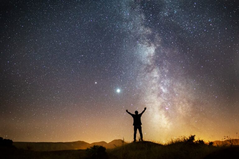 Estrela ou planeta: como descobrir apontando o celular para o céu